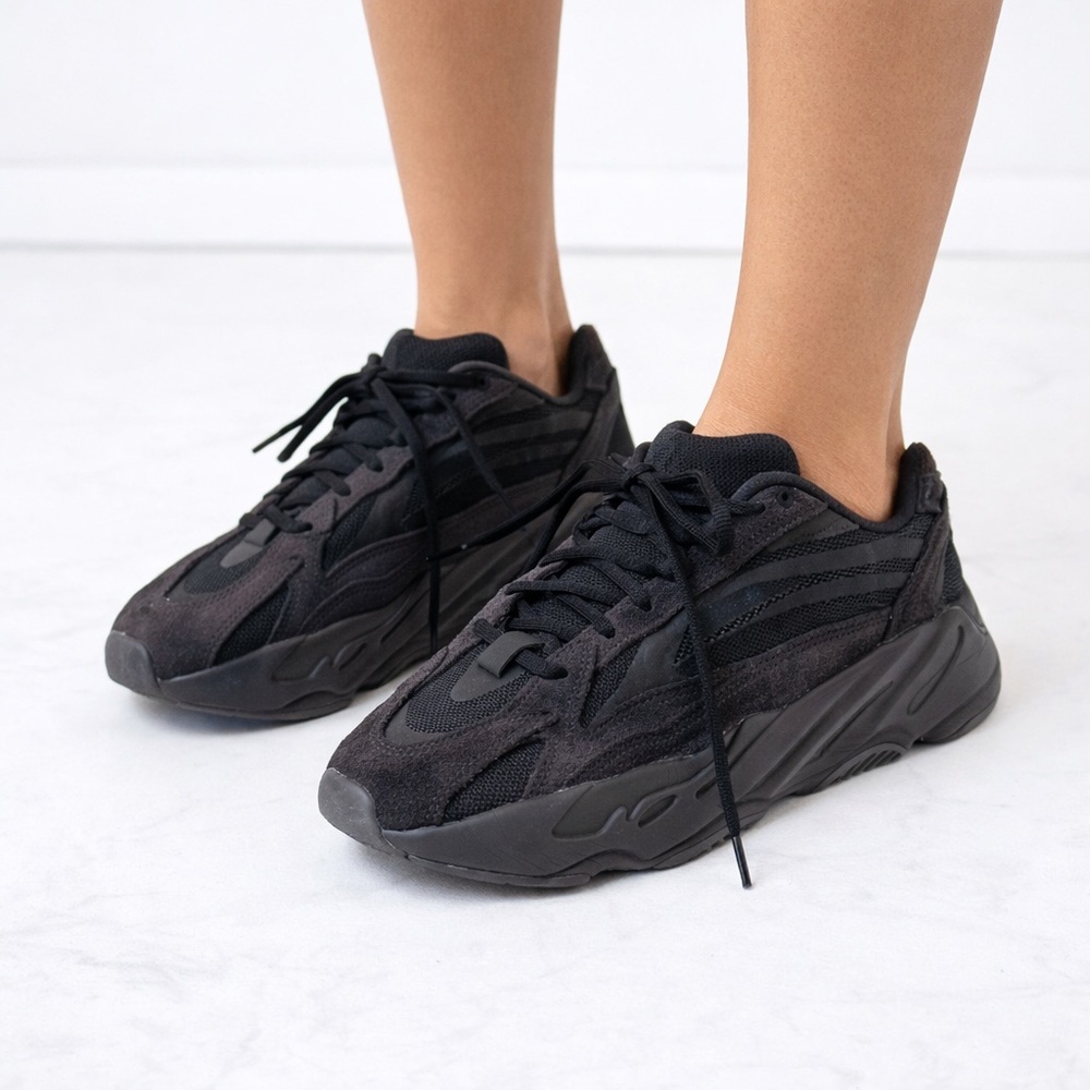 [Yeezy] Boost 700 V2 Vanta Black Athletic Sneakers